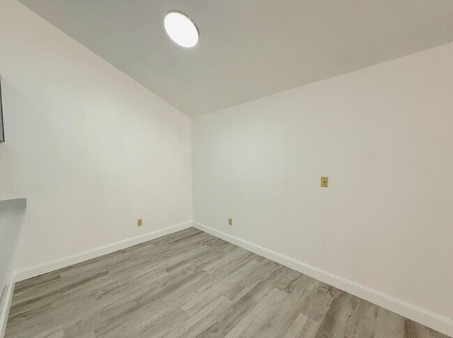 Foto del edificio - 3310 R St