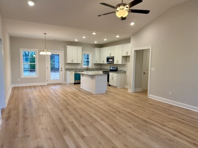 Foto del edificio - 3700 Strickland Rd