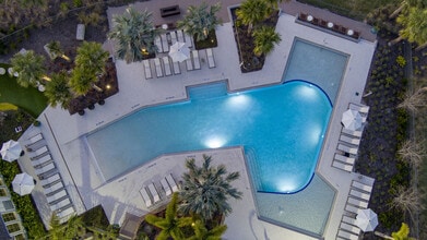 Building Photo - Tessa Springs