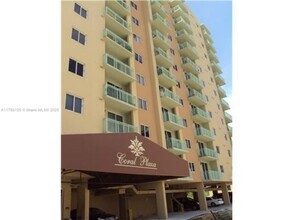 Building Photo - 3500 Coral Wy