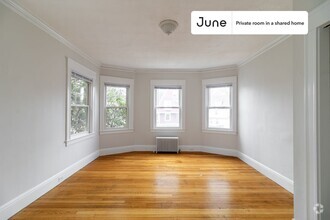 Building Photo - Private bedroom in 4 bed/2 bath Home