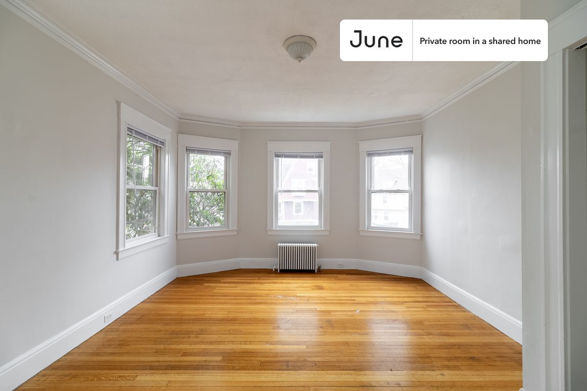 Room in Shared 4 bed/2 bath home - Room in Shared 4 bed/2 bath home