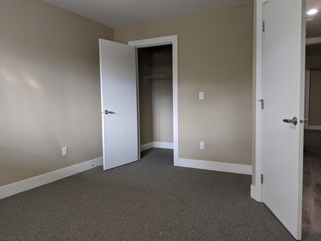 Building Photo - 10166 Jackson Rd