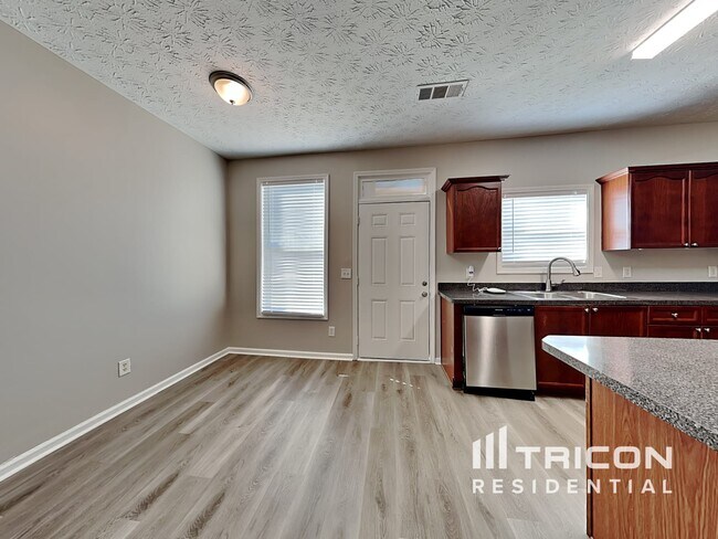 Building Photo - 2350 Dalton Park