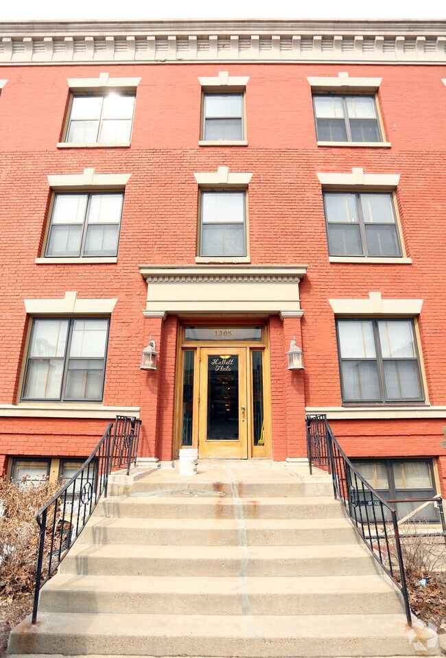 Arlington Hallett Apartments Des Moines, IA