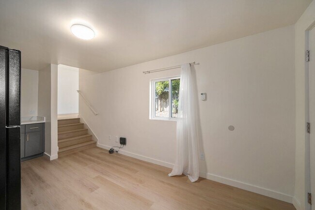 Foto del edificio - 3865-3867 Magee Ave
