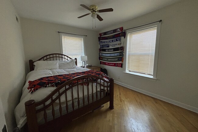 Foto del edificio - 3321 N Lakewood Ave