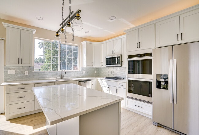 Kitchen - 4614 Buckhorn Rdg