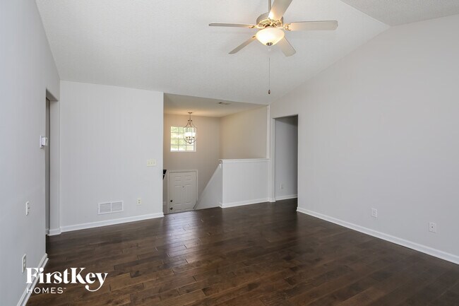 Foto del edificio - 1911 Natalie Dr