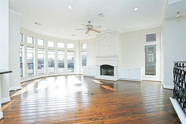 Building Photo - 1304 Dart St