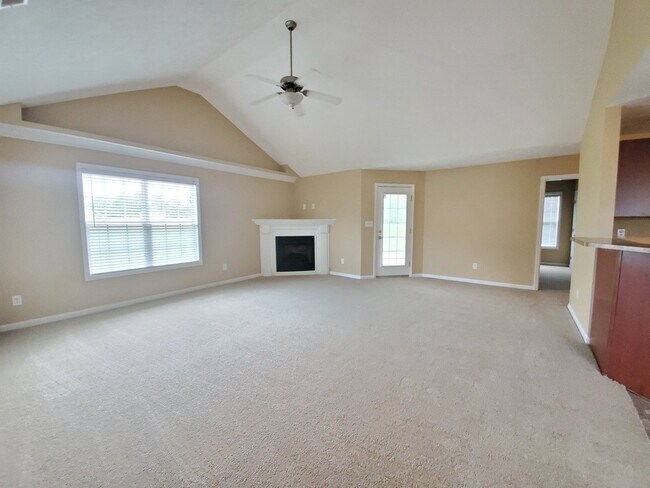 Foto del edificio - 102 Kennedy Dr