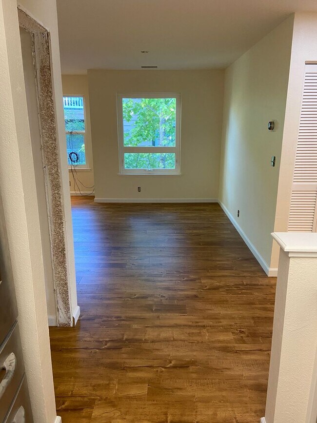 Foto del edificio - Beautifully Updated 2-bedroom 2 bath Condo...