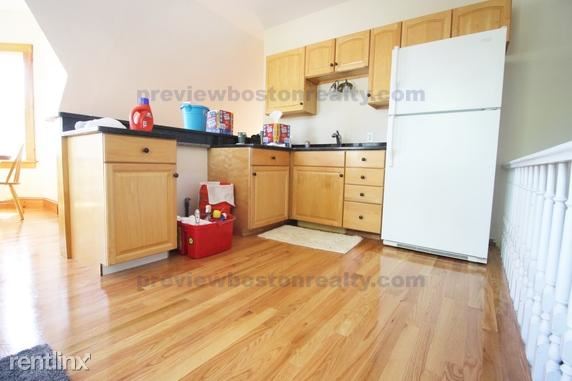 Building Photo - 147 Brown St