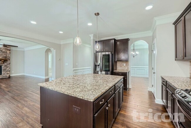 Foto del edificio - 6013 Hyde Park Drive