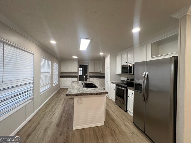 Foto del edificio - 71 Pine Ln