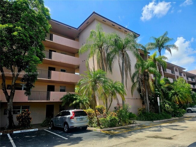 Building Photo - 4025 N Nob Hill Rd