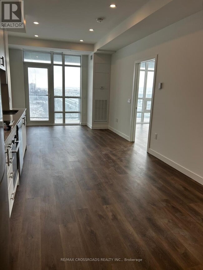 Building Photo - 461 Green Rd