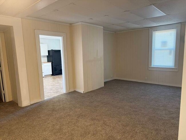 Building Photo - 204 Spring St