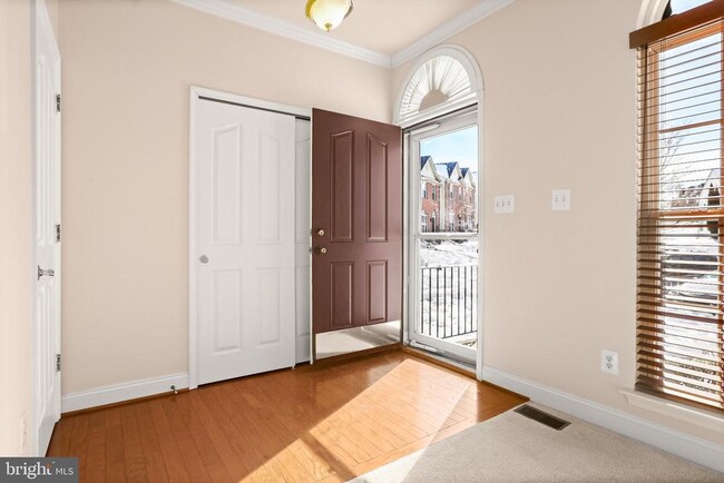 Foto del edificio - 618 Berwick Ct