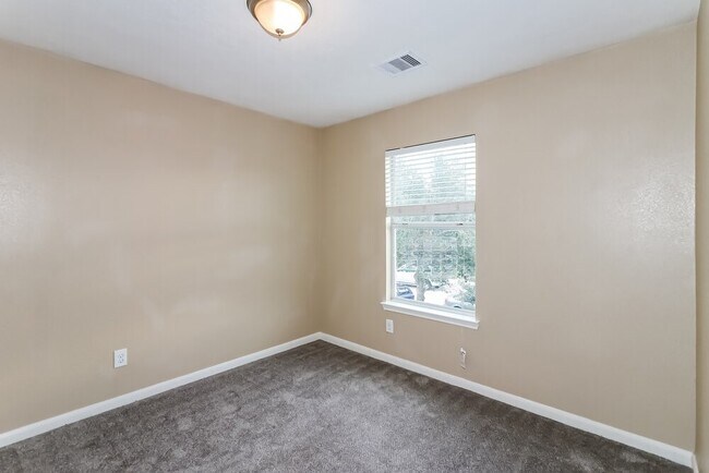 Foto del edificio - 20710 Tayman Oaks Dr