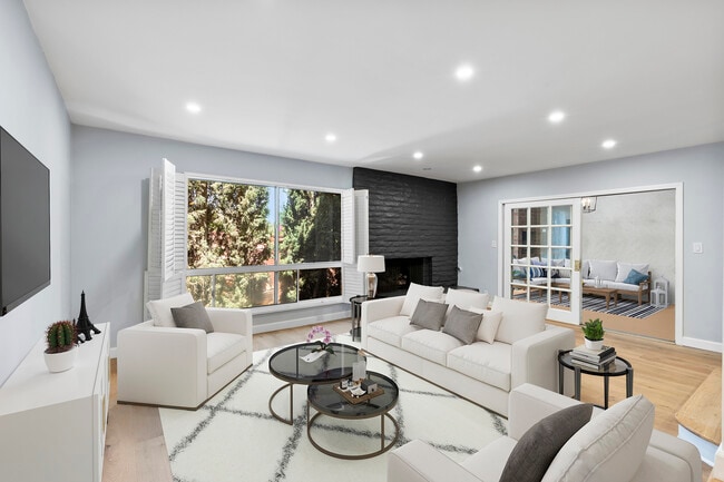 Building Photo - 4807 Woodley Ave