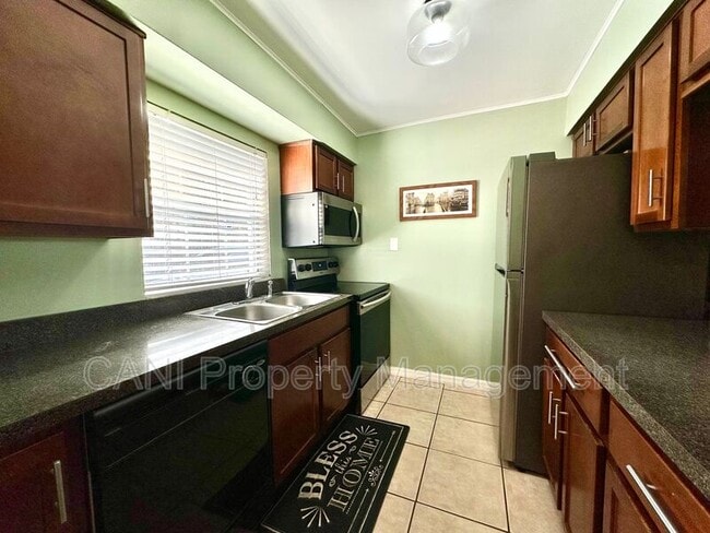 Foto del edificio - 3288 S Bumby Ave