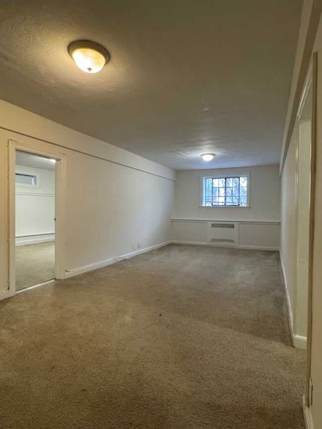 Building Photo - 100 Sewall Ave