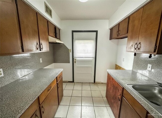 Foto del edificio - 13 W Nolana Ave