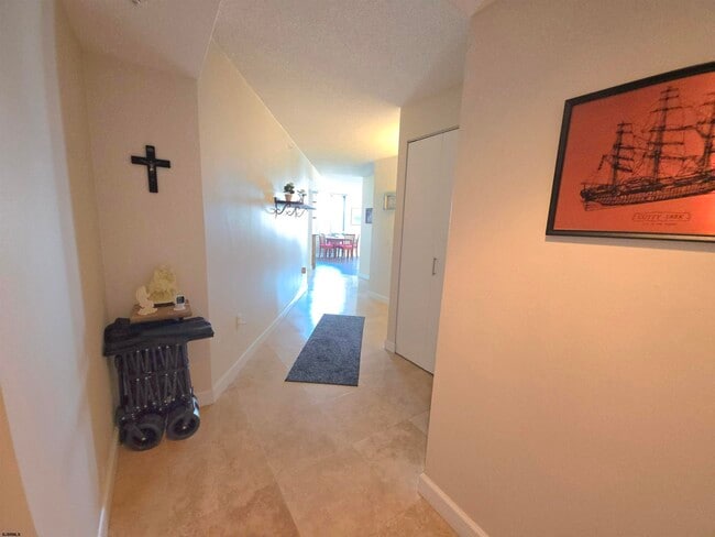 Building Photo - 526 Pacific Ave