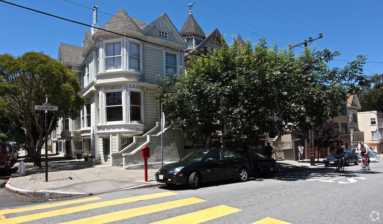 Building Photo - 461 Ashbury St