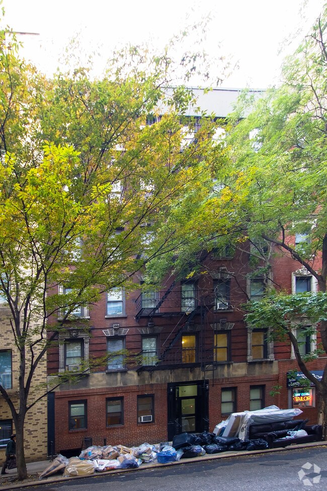 Building Photo - 230 E 83rd St