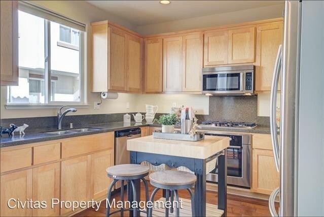 Building Photo - 3 br, 2.5 bath House - 1370 McKinley Ct