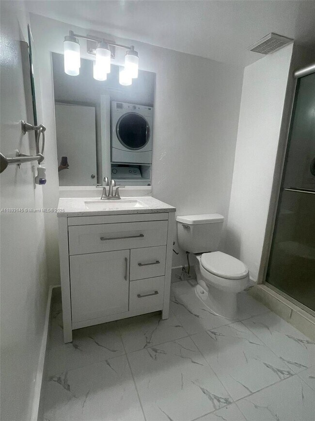 Foto del edificio - 403 Lakeview Dr