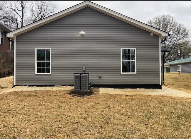 Building Photo - 1110 Thurmond St