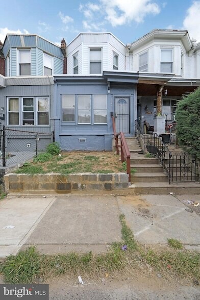 Primary Photo - 5744 Windsor Ave