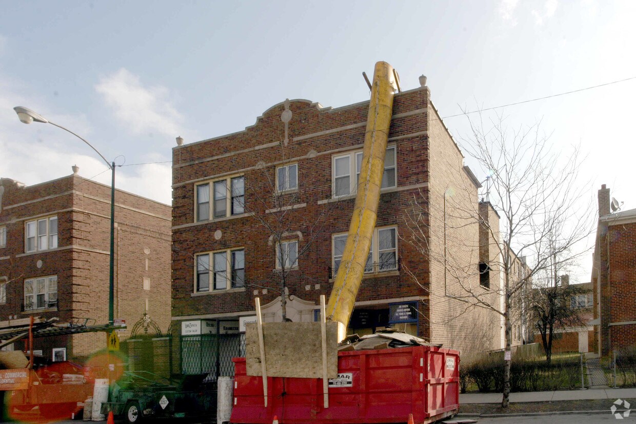 Building Photo - 2641--2647 N Laramie Ave