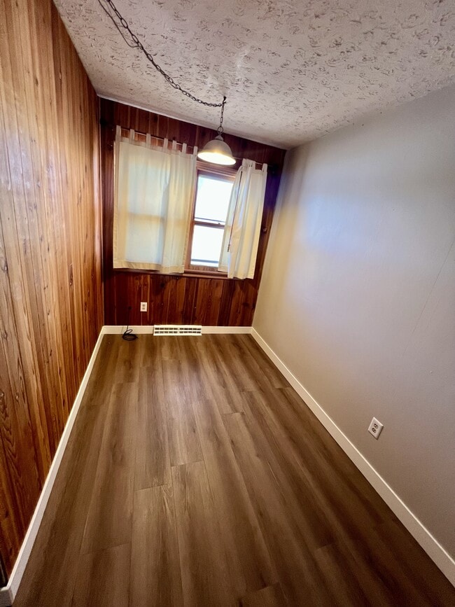 Foto del edificio - 219 W Converse St