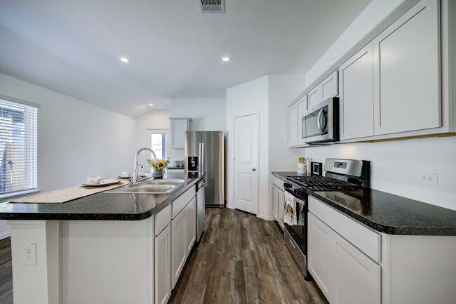 Building Photo - 5314 Castlebury Meadows Dr