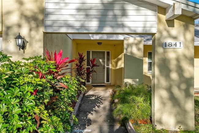 Building Photo - 1841 Del Robles Terrace