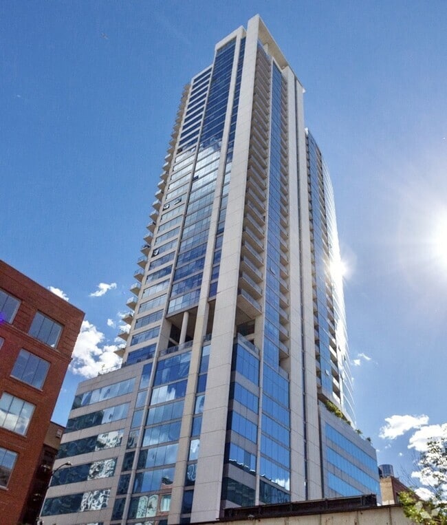 Building Photo - 303 W Ohio St