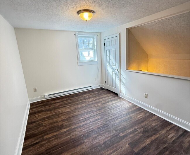 Foto del edificio - 23 Hayward Ave