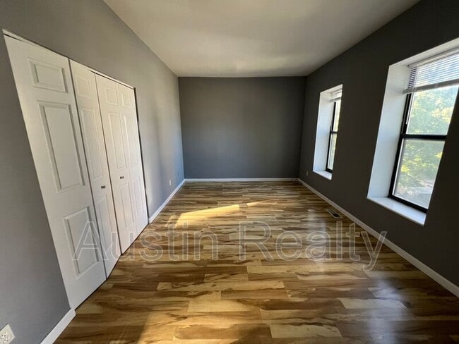 Foto del edificio - 4394 McPherson Ave
