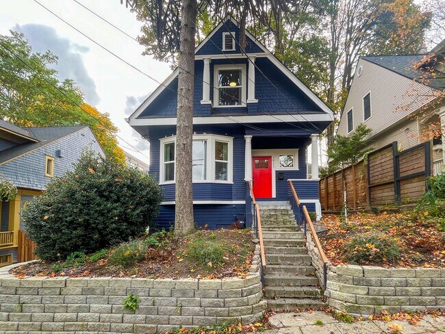 Building Photo - Fully Restored 1900's Capitol Hill 4bd/2.5...