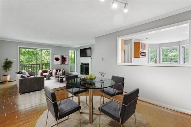 Foto del edificio - 2901 Lenox Way NE