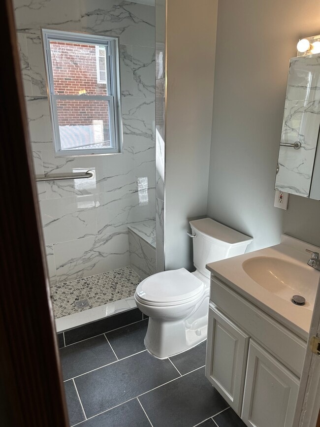 Foto del edificio - 1637 E Cold Spring Ln