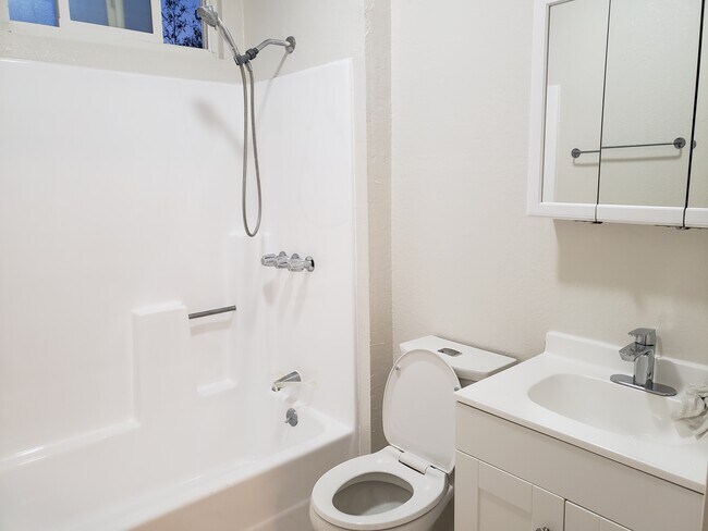 Bathroom - 13423 Olive Dr