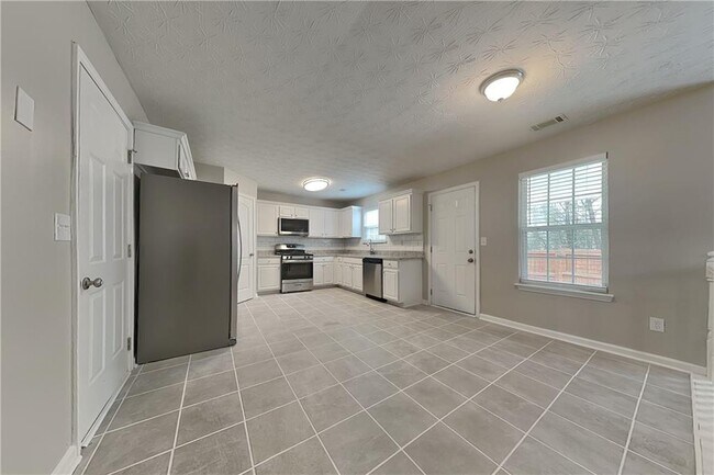 Foto del edificio - 2693 Austin Ridge Dr NE