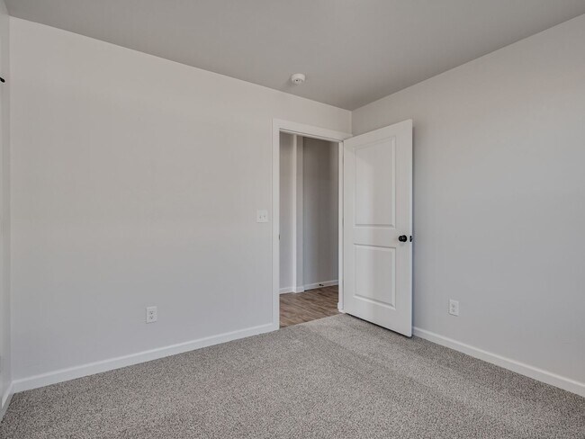 Foto del edificio - Newer Home in Washington under $1,500!