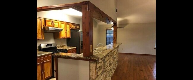 Building Photo - 1730 Connie Dr