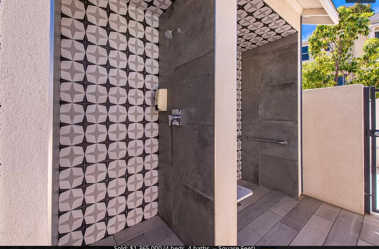 Foto principal - 5680 Surfrider Way